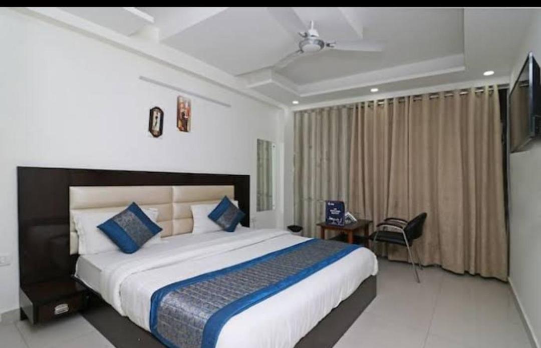 Hotel O Sweet Palace New Delhi Eksteriør bilde