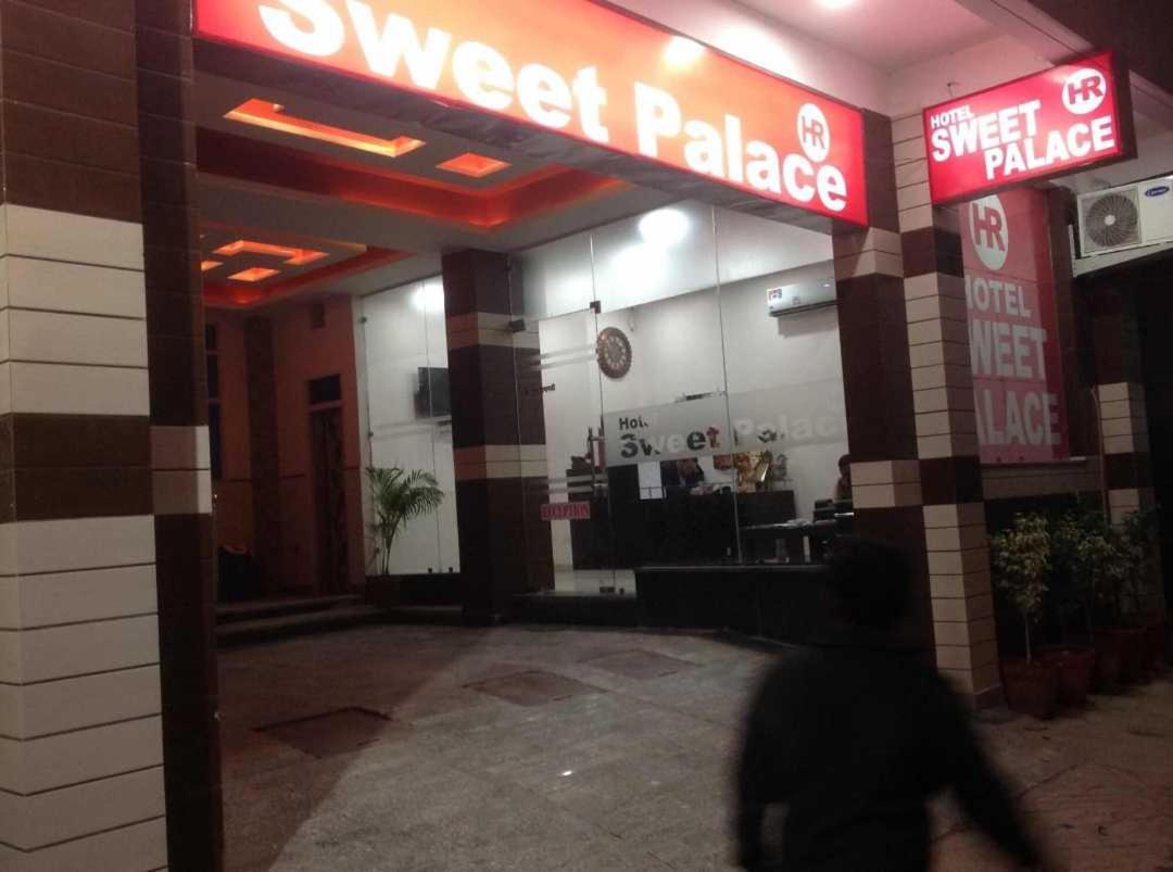 Hotel O Sweet Palace New Delhi Eksteriør bilde